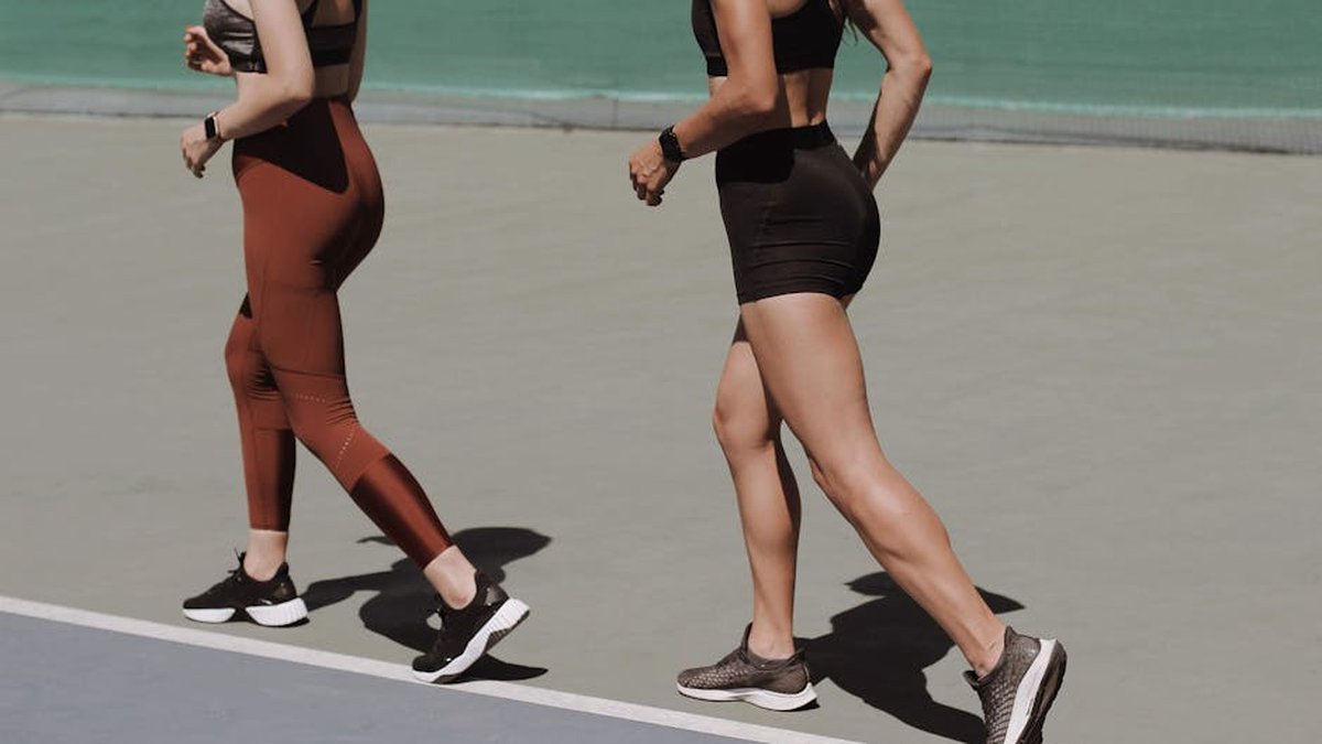 7 Science-Backed Benefits of Walking 10,000 Steps a Day - image by Maksim Goncharenok via Pexels