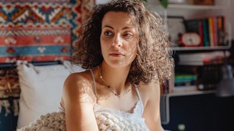 Circadian Rhythm Rewind: Resetting Your Sleep Schedule After Daylight Saving - Health and wellness