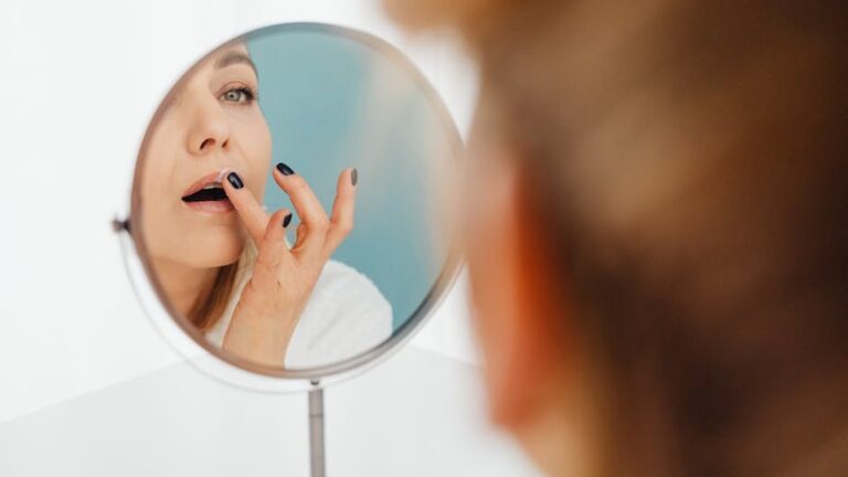 Fall Skin Care Routine: Hydrating and Protecting Your Skin from the Cold - Health and wellness