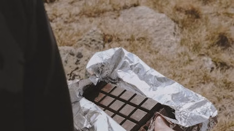 Fueling Fall Adventures: High-Energy Snack Ideas for Hiking and Outdoor Activities - Health and wellness