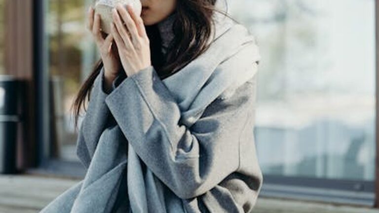 Hydration Habits for Fall: Staying Hydrated When You're Not Thirsty - Health and wellness