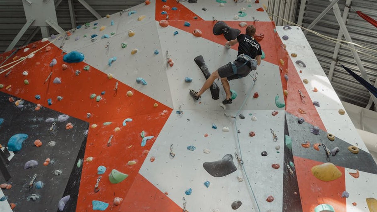 Indoor Rock Climbing: A Fun and Effective Full-Body Workout for October - Health and wellness