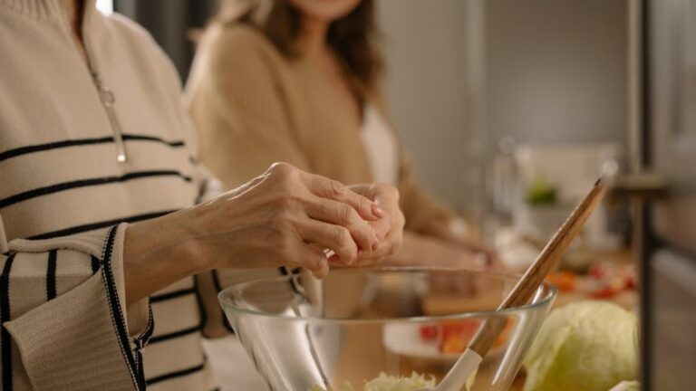 Intermittent Fasting for Women: Benefits, Risks, and Best Practices - Health and wellness