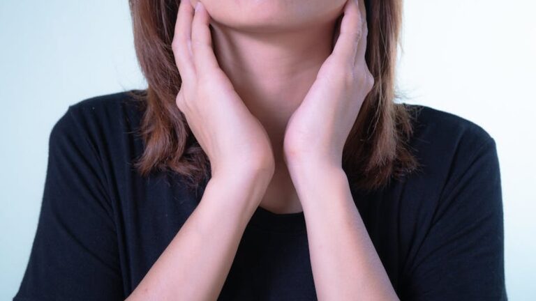 Managing Chronic Pain: Holistic Approaches for Long-Term Relief - Health and wellness