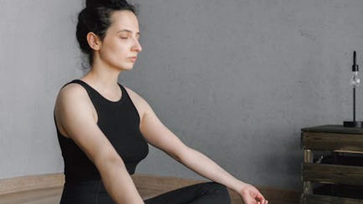 Managing Holiday Stress: Practical Tips for a Calm and Joyful Season - Health and wellness