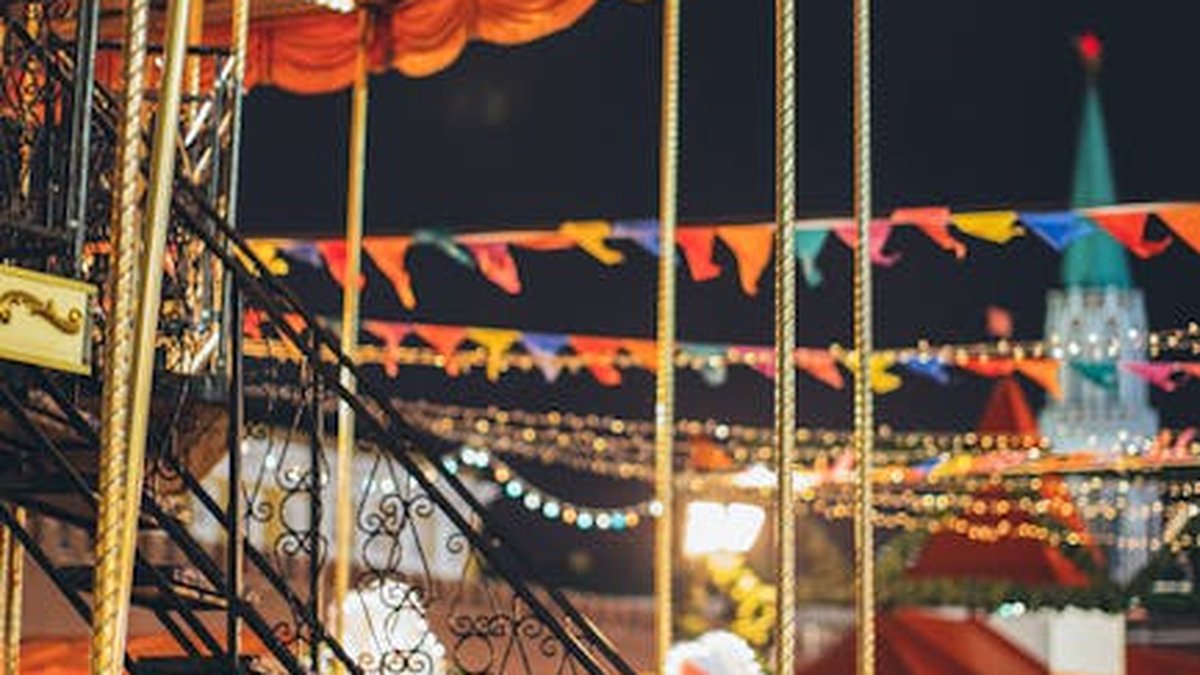 Managing Holiday Stress: Relaxation Techniques for a Calm and Joyful Season - Health and wellness