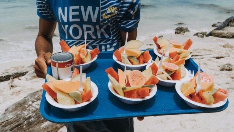 Navigating the Holiday Season: Healthy Eating Strategies for Parties and Gatherings - Health and wellness