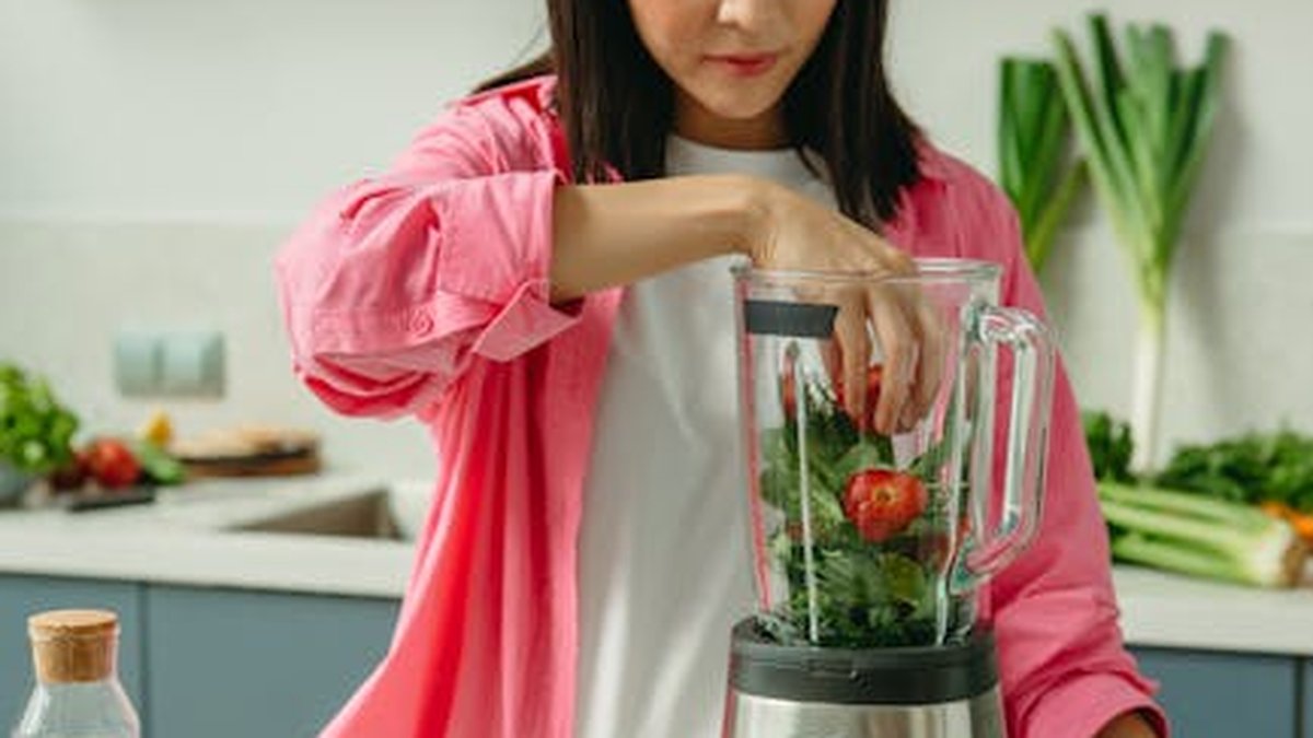 October Immunity Boost: Superfoods to Ward Off Seasonal Illnesses - Health and wellness