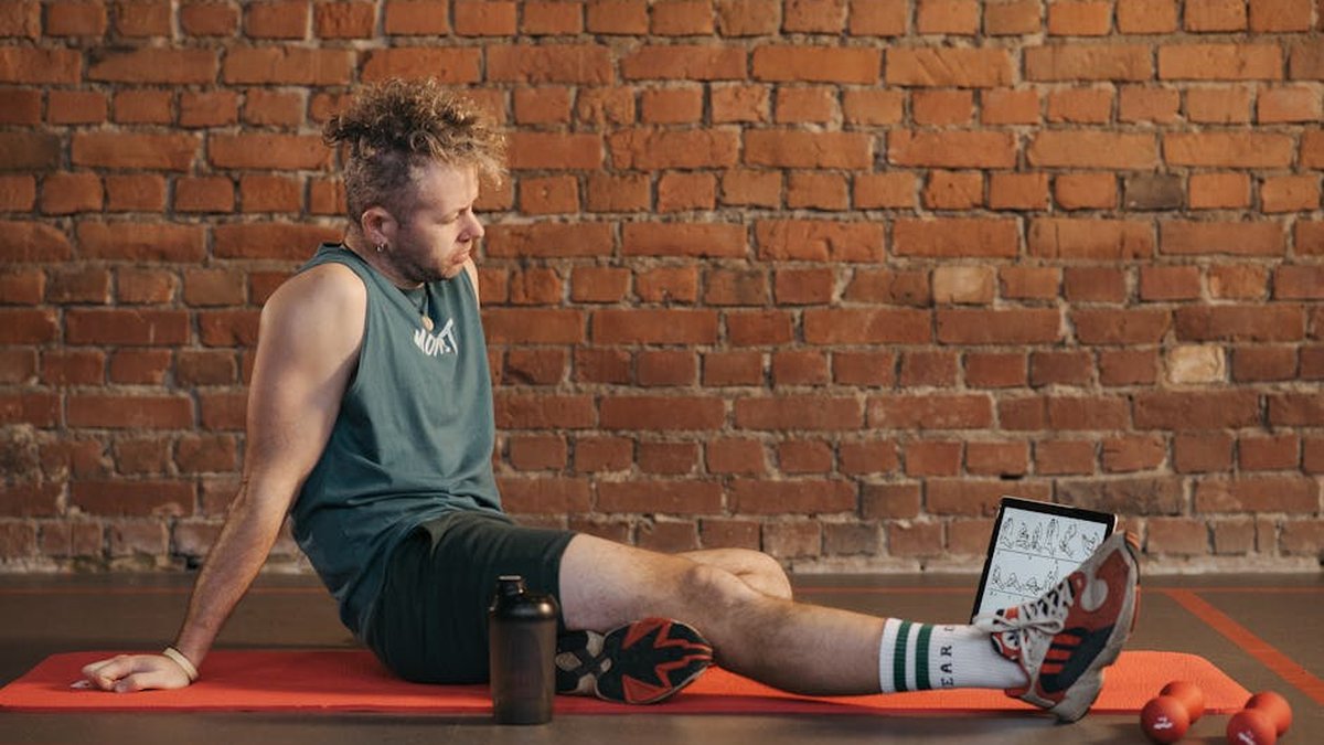 Recovering from Intense Workouts: Active Recovery and Nutrition Strategies - Health and wellness