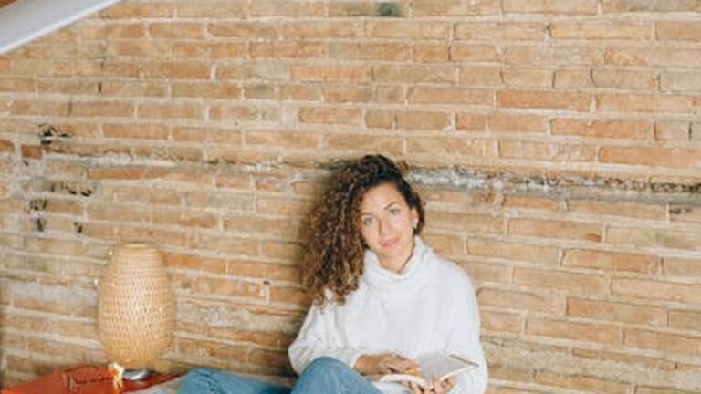 Sleep Soundly: Optimizing Your Sleep Environment for Deeper Rest in Colder Months - Health and wellness