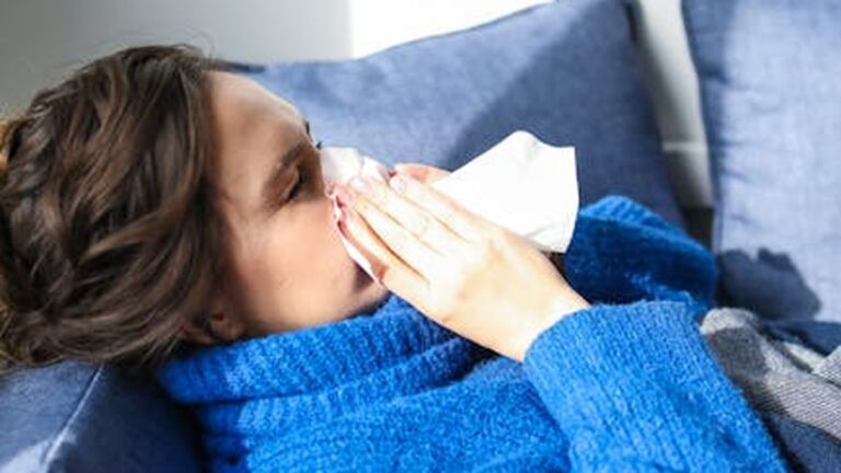 Understanding and Managing Allergies During Fall: A Comprehensive Guide - Health and wellness