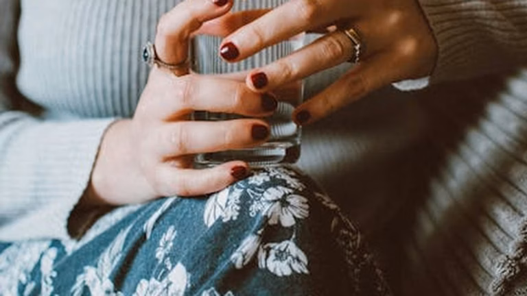 Dry Skin Relief: Winter Hydration - Health and wellness