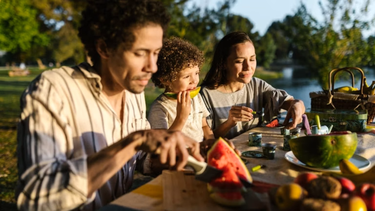 Healthy Holiday Eating: Mindful Meal Planning - Health and wellness