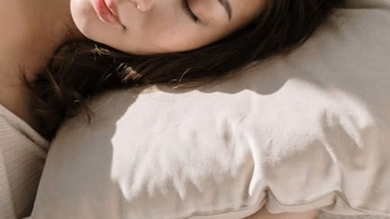 Sleep Tech 2025: Gadgets and Apps for a Better Night's Rest - Health and wellness