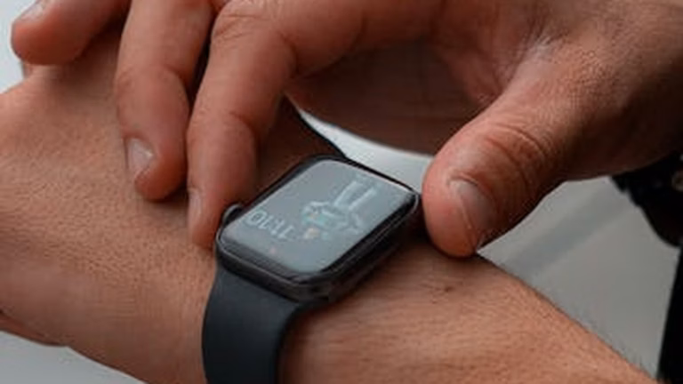 Smart Health Tech: Monitoring and Improving Your Well-being - Health and wellness